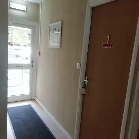 Le Terminus Hotel *